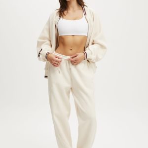 Plush Essential Barrel Sweatpant